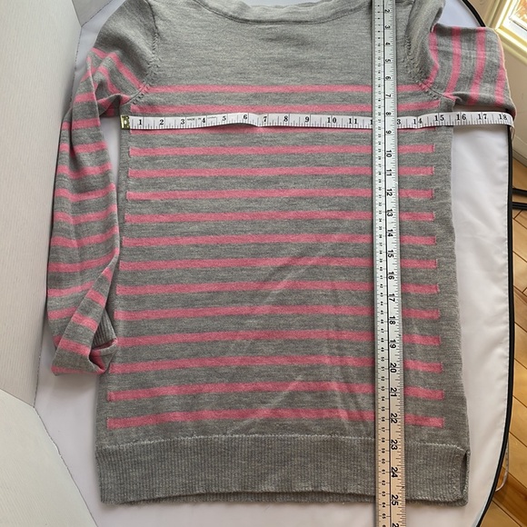 Jones & Co Extra Fine Merino Wool Long Sleeve stripped Sweater. Size small - Picture 7 of 9